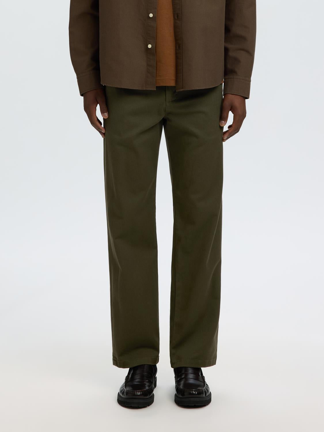 model_shot-front